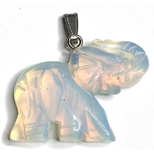 Opalit Slon přívěsek syntetický kámen ručně broušená figurka 3,2x4 cm, kámen přání a naděje