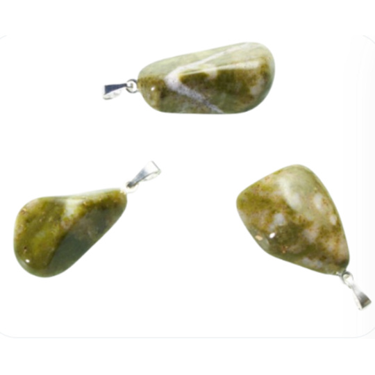 Epidot Troml wisiorek naturalny kamień, 2,2-3 cm, 1 sztuka, kamień dla uzdrowienia serca