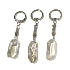 Zawieszka z kamienia kwarcu różowego ok. 10 cm 1 sztuka, kamień realizacji snów