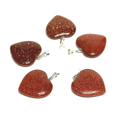 Goldstone złoty Sercowy wisiorek 20 mm, kamień ambicji