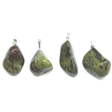 Epidot Troml přívěsek přírodní kámen M, cca 3,5 cm 1 kus, kámen pro léčení srdce