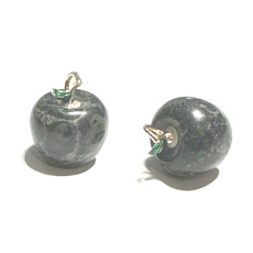 Serpentin Jablko poznání přívěsek, přírodní kámen 2,7 x 15 mm, kámen léčitelů