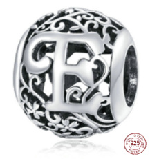 Charm Sterlingové stříbro 925 Kouzelná abeceda písmeno E s květinami, korálek na náramek