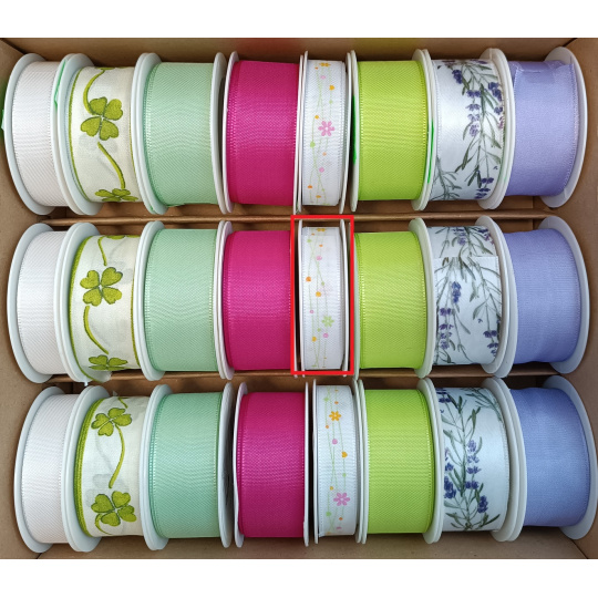 Ditipo Stuha látková Spring bílá zelené čárky a kytičky 4 m x 15 mm