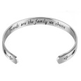Nerezová ocel náramek stříbrný s gravírováním Přátelé jsou rodina..., otevřená manžeta, 2,5 mm