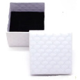 Dárková krabička texturovaný papír s houbičkou na šperky bílá 5,1 x 5 x 3,3 cm 1 kus