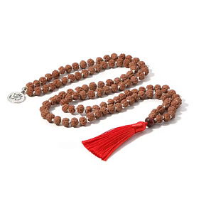108 Mala Rudraksha meditační šperk, vázaný přírodní náhrdelník, ruční výroba, korálek 8 mm, střapec 8 cm, symbol Óm 108 Mala Rudraksha meditační šperk, vázaný přírodní náhrdelník, ruční výroba, korálek 8 mm, střapec 8 cm, symbol Óm