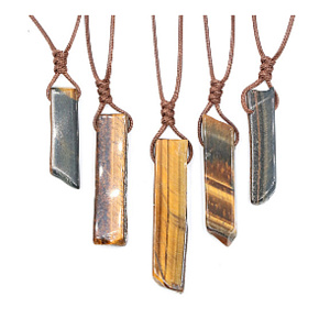 Tygří oko přívěsek nastavitelná velikost, kámen cca 3,5 - 5 cm, lano nastavitelná velikost cca 60 - 70 cm, kámen slunce a země, přináší štěstí a bohatství