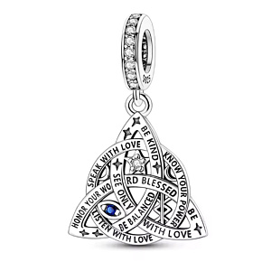 Charm Trojitý uzel – Láska, laskavost a vnitřní síla | Přívěsek na náramek, symbol
