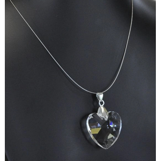 Křišťálové sklo čiré, Srdce na lanku