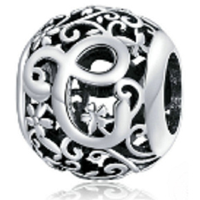 Charm Kouzelná abeceda písmeno C s květinami, korálek na náramek