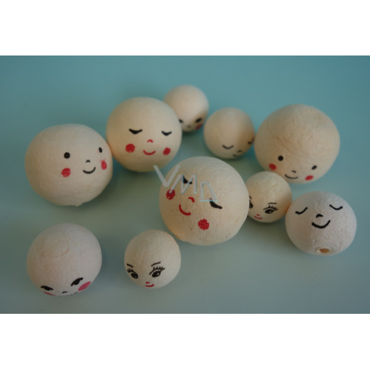 Kuličky z buničiny - hlavičky, mix velikostí 18-32 mm 10 kusů Kuličky z buničiny - hlavičky, mix velikostí 18-32 mm 10 kusů