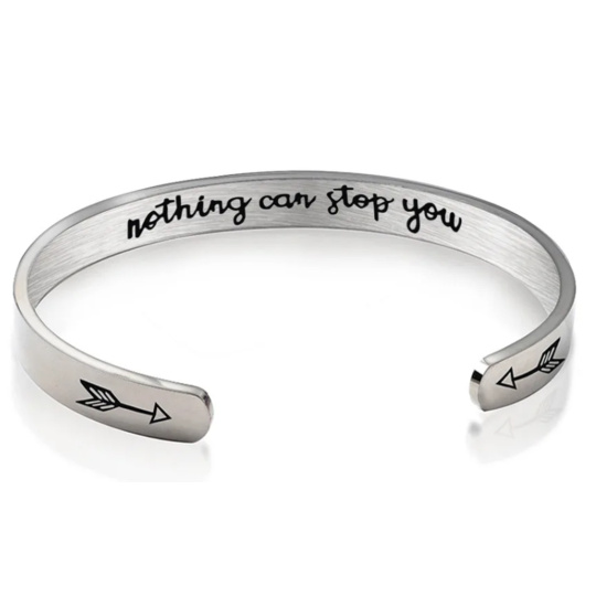 Nerezová ocel náramek stříbrný s gravírováním Nic tě nemůže zastavit, otevřená manžeta, 4 mm Nerezová ocel náramek stříbrný s gravírováním Nic tě nemůže zastavit, otevřená manžeta, 4 mm