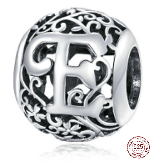 Charm Kouzelná abeceda písmeno E s květinami, korálek na náramek