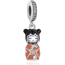 Charm Japonsko - panenka Kokeshi v hnědo-oranžovém kimonu - japonská elegance, přívěsek na náramek cestování