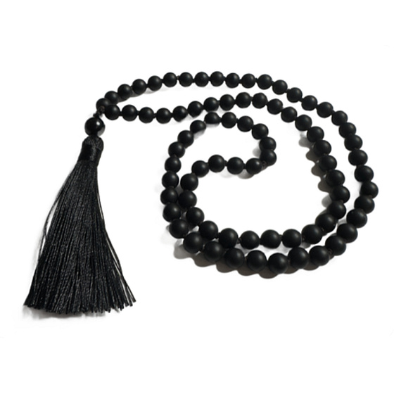 Onyx náhrdelník 80 + 1 kuliček matný meditační šperk, přírodní kámen, vázaný střapec, korálek 8 mm