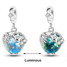 Charm Planeta Země - záře v temné planetě, přívěsek na náramek vesmír