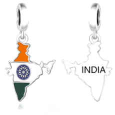 Charm Indie vlajka - houpající se mapa, přívěsek na náramek cestování