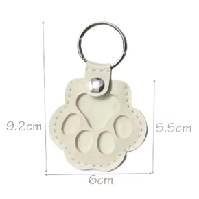 Klíčenka Tlapka – památka na vašeho mazlíčka, kterou máte stále u sebe, koženková, bílá Klíčenka Tlapka – památka na vašeho mazlíčka, kterou máte stále u sebe, koženková, bílá