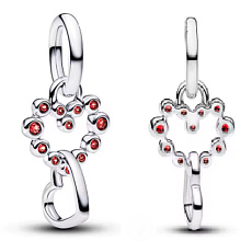 Charm Sterlingové stříbro 925 Srdce s červenými krystaly, 2v1 přívěsek na náramek symbol lásky a ochrany Charm Sterlingové stříbro 925 Srdce s červenými krystaly, 2v1 přívěsek na náramek symbol lásky a ochrany