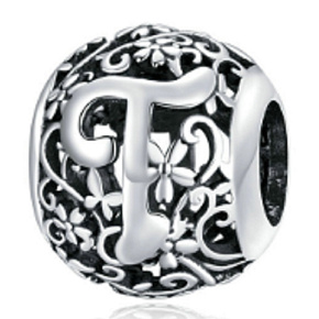 Charm Kouzelná abeceda písmeno T s květinami, korálek na náramek Charm Kouzelná abeceda písmeno T s květinami, korálek na náramek