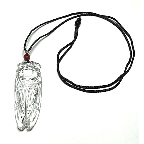 Křišťál cikáda přívěsek přírodní kámen, ručně vyřezávaný 53 x 18 x 13 mm, kámen kamenů