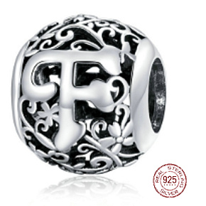 Charm Kouzelná abeceda písmeno F s květinami, korálek na náramek