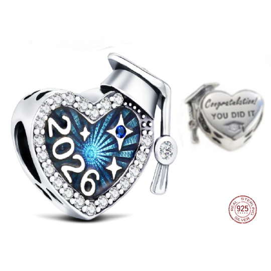 Charm Sterlingové stříbro 925 Graduation 2026 – srdce plné hrdosti a nových začátků, korálek na náramek gradace
