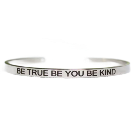 Nerezová ocel náramek stříbrný s gravírováním Buď pravdiví..., otevřená manžeta, 4 mm