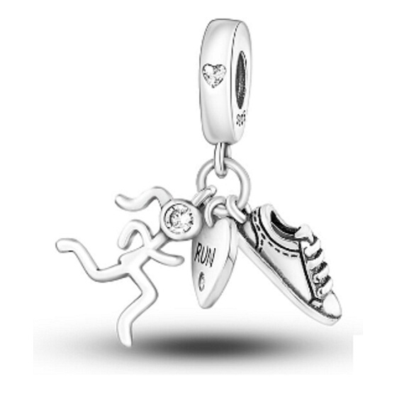 cisací přívěsek  Sportovec - běžec, tenisky, srdce se zirkonem a gravírovaným nápisem: Run, 3v1  ze stříbra 925