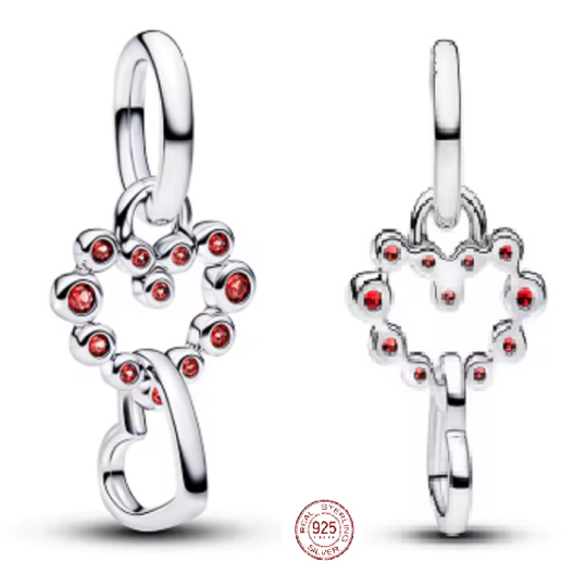 Charm Sterlingové stříbro 925 Srdce s červenými krystaly, 2v1 přívěsek na náramek symbol lásky a ochrany Charm Sterlingové stříbro 925 Srdce s červenými krystaly, 2v1 přívěsek na náramek symbol lásky a ochrany