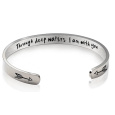 Nerezová ocel náramek stříbrný s gravírováním Jsem s tebou..., otevřená manžeta, 4 mm