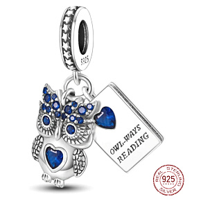 Charm Chytrá sova - čtoucí, přívěsek na náramek zvíře