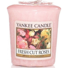Yankee Candle Fresh Cut Roses - Čerstvě nařezané růže vonná svíčka votivní 49 g