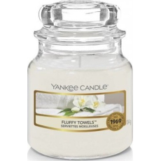 Yankee Candle Fluffy Towels - Nadýchané osušky vonná svíčka Classic malá sklo 104 g