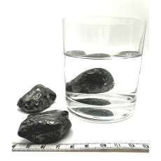 Šungit Tromlovaný přírodní kámen, cca 4 cm 1 kus, kámen života