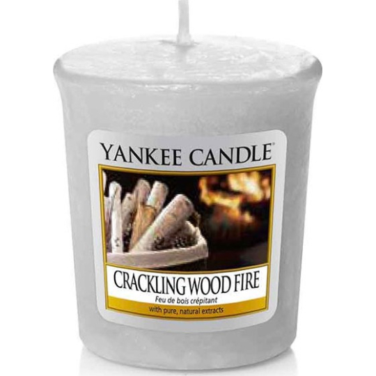 Yankee Candle Crackling Wood Fire - Praskající oheň v krbu vonná svíčka votivní 49 g