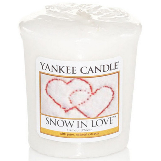Yankee Candle Snow in Love - Zamilovaný sníh vonná svíčka votivní 49 g Zamilovaný sníh