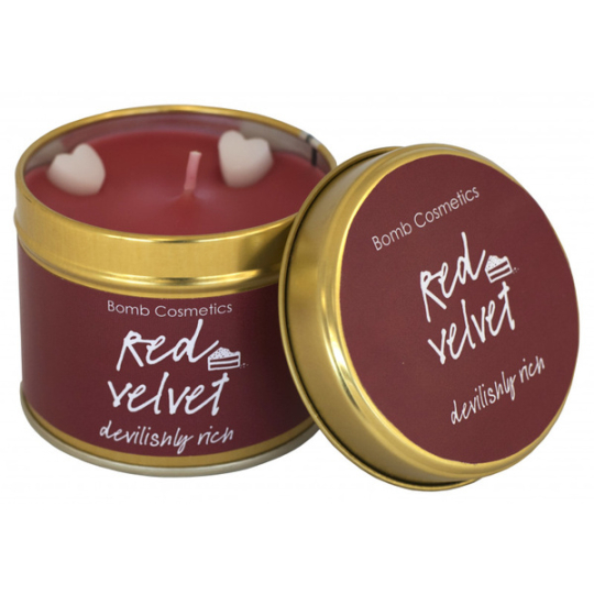 Bomb Cosmetics Red Velvet Vonná přírodní, ručně vyrobena svíčka v plechové dóze hoří až 35 hodin