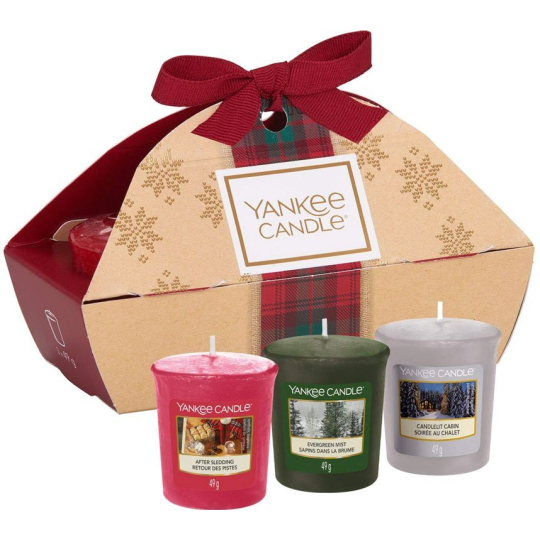 Yankee Candle After Sledding - Po sáňkovačce + Evergreen Mist - Lesní mlha + Candlelit Cabin - Chata ozářená svíčkou votivní svíčka 3 x 49 g, vánoční dárková sada