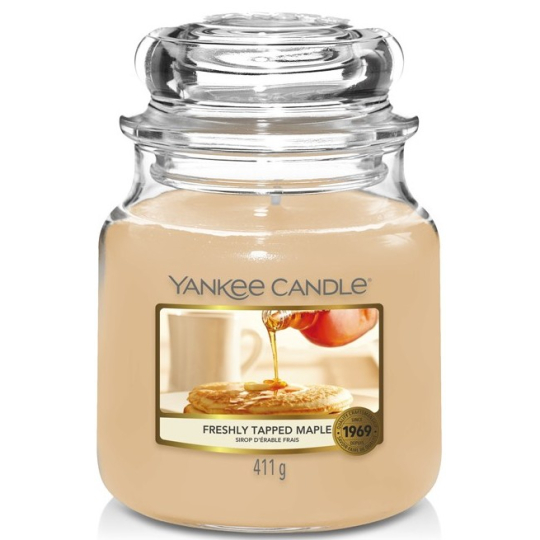 Yankee Candle Freshly Tapped Maple - Tekoucí javorový sirup vonná svíčka Classic střední sklo 411 g
